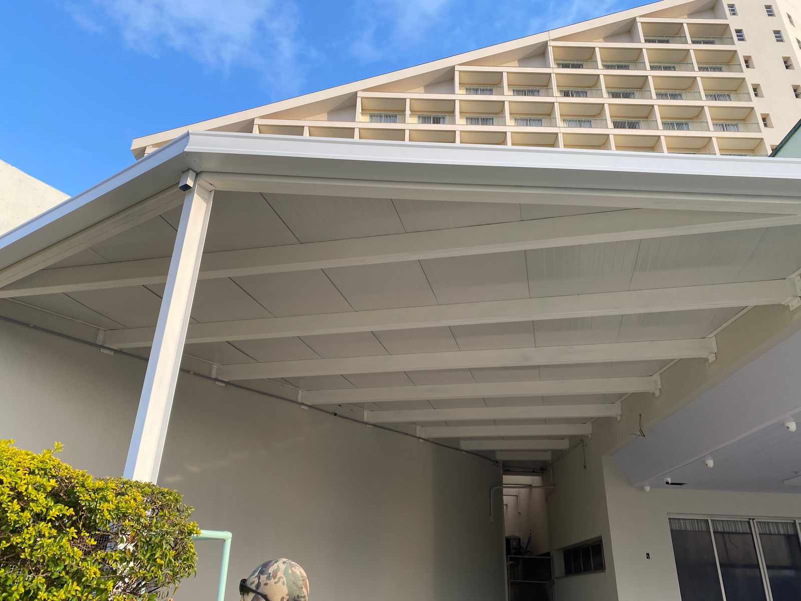 Fortsteel Estruturas - Estruturas Metálicas: Cobertura realizada para o Hotel Bourbon.